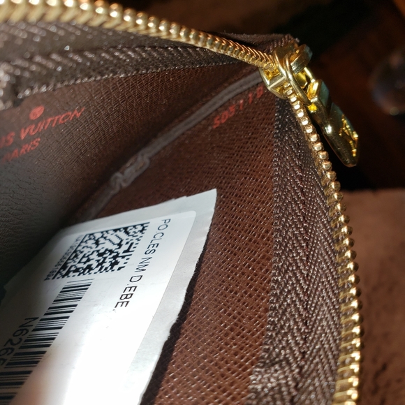 Louis Vuitton Key Pouch - Picture 6 of 6